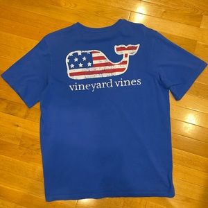 Men’s Vineyard Vines graphic tee shirt